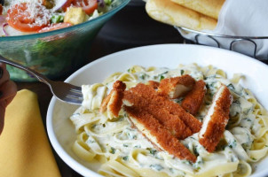 Olive Garden Saint Peters food