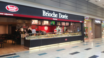 Brioche Dorée inside