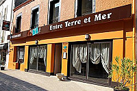 Entre Terre Et Mer outside