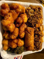 Mui's Chinese Food Carry Out food