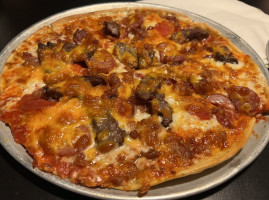 Mackenzie River Pizza Co. food