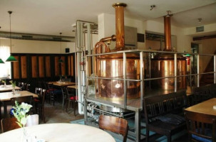 Weib's Brauhaus inside