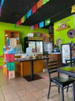 Taqueria Herencia Mexicana inside