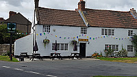 The Oak Tree outside