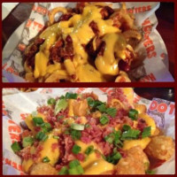 Hooters Rainbow Blvd food