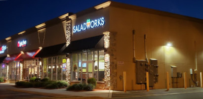 Saladworks outside