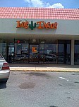 Los Tacos outside