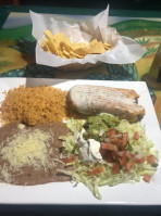 Los Tres Amigos food