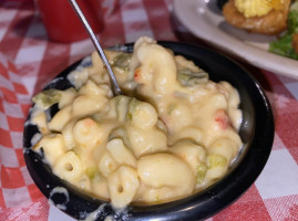 Bennett's BBQ food