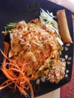 Pad Thai food