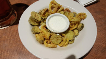 Boston's Restaurant and Sports Bar food