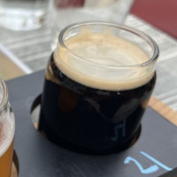 Noire Et Blanche Microbrasserie food