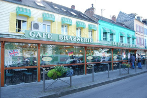 Le Bistrot de St Val outside