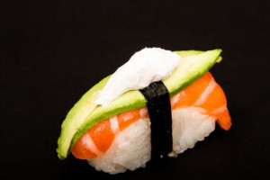 Nina Sushi food