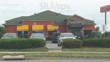 Applebee's outside