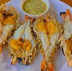 กุ้งเผา ทะเลยำ ถนนสวนตะไคร้นครปฐม food