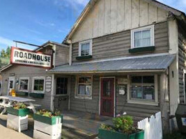 Talkeetna Roadhouse outside