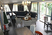 The Coachman Pub inside