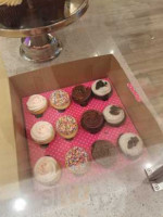 Smallcakes Kingwood food