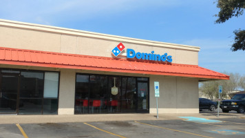 Domino's Pizza outside