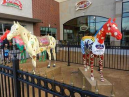 Graeter's Ice Cream Shop outside