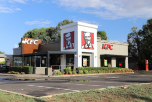 Kfc Parkes Drive Thru Only outside