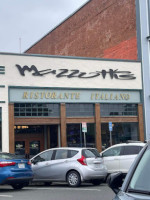 Mazzotti's Italian outside