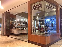 Pattison's Patisserie outside