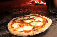 Aroma Woodfired Pizza food