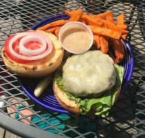 Snow Shoe Lodge And Pub food