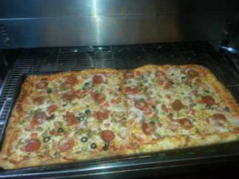 Poppi's Pizzeria food