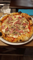 Pizzeria La Tosca food