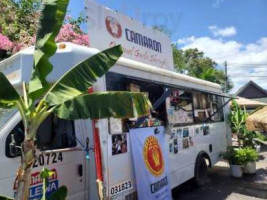 Camaron Shrimp Truck outside