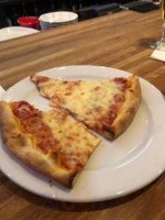 Michelangelos Pizza food