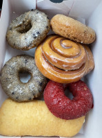 Lee Donuts food