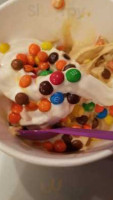 Menchie's Frozen Yogurt food