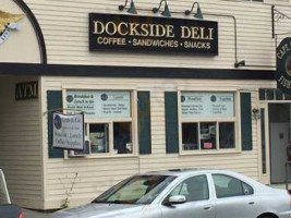 Dockside Deli outside