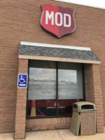 Mod Pizza food