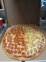 Rico's Pizza food