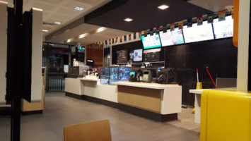 Mcdonald's Goonellabah inside