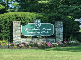 Fountain Head Country Club outside