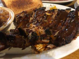 Woody's Bbq food