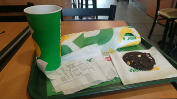 Subway Herblay food