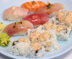 Sushi Don food