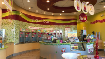 Menchie's Frozen Yogurt food