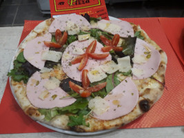 Pronto Pizza food