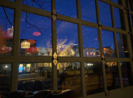 Backbar outside