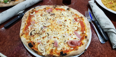 Pizzeria San Remo food