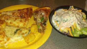 Pizza Inn food