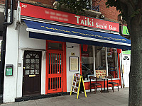 Taiki Sushi inside